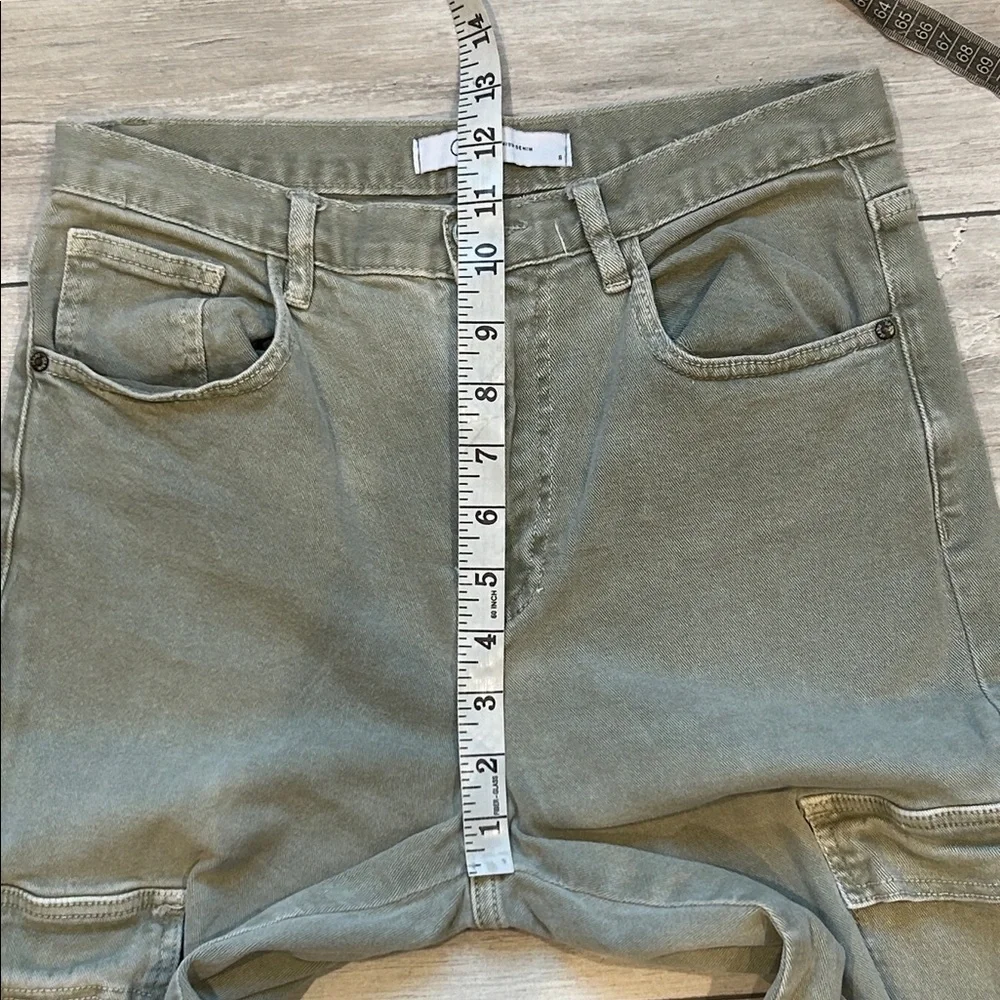 Q2 Premium Denim wide leg cargo jeans size small